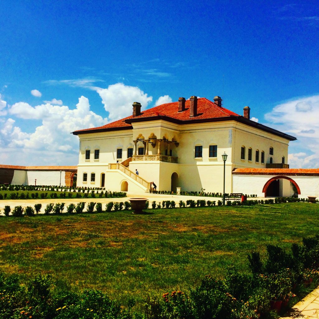 Un tur al conacelor din Romania