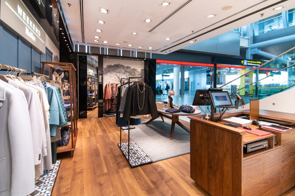 Max Mara Weekend in aeroportul International Henri Coanda din Otopeni