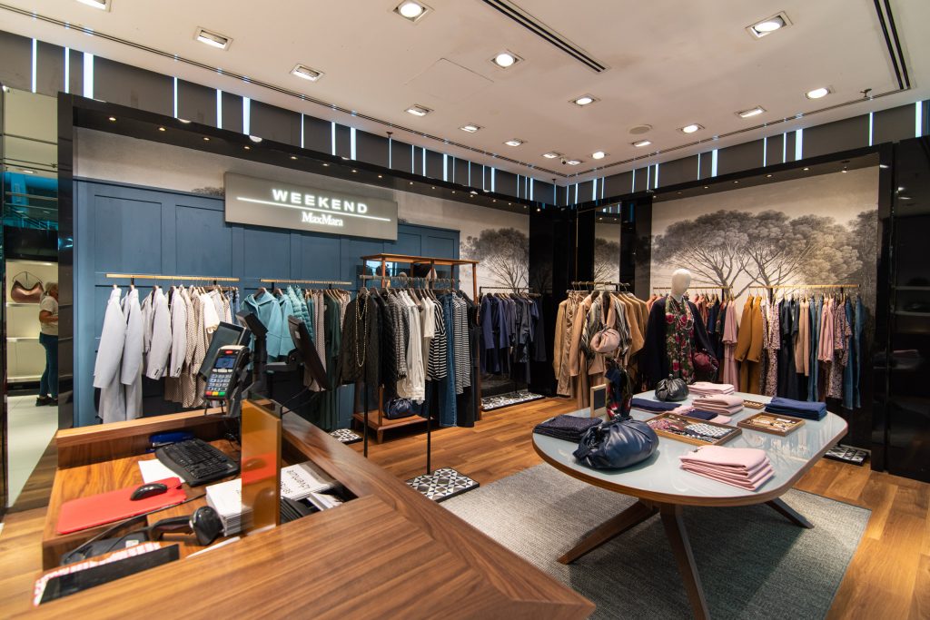 Max Mara Weekend in aeroportul International Henri Coanda din Otopeni