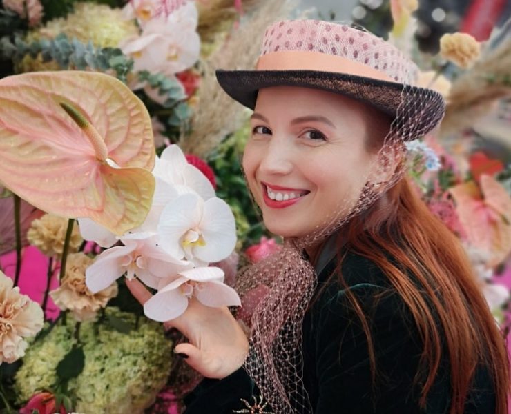 Designerul de palarii Corina Leca realizeaza accesorii personalizate