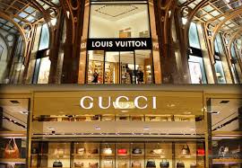 Gucci si Louis Vuitton cele mai valoroase brand-uri de moda