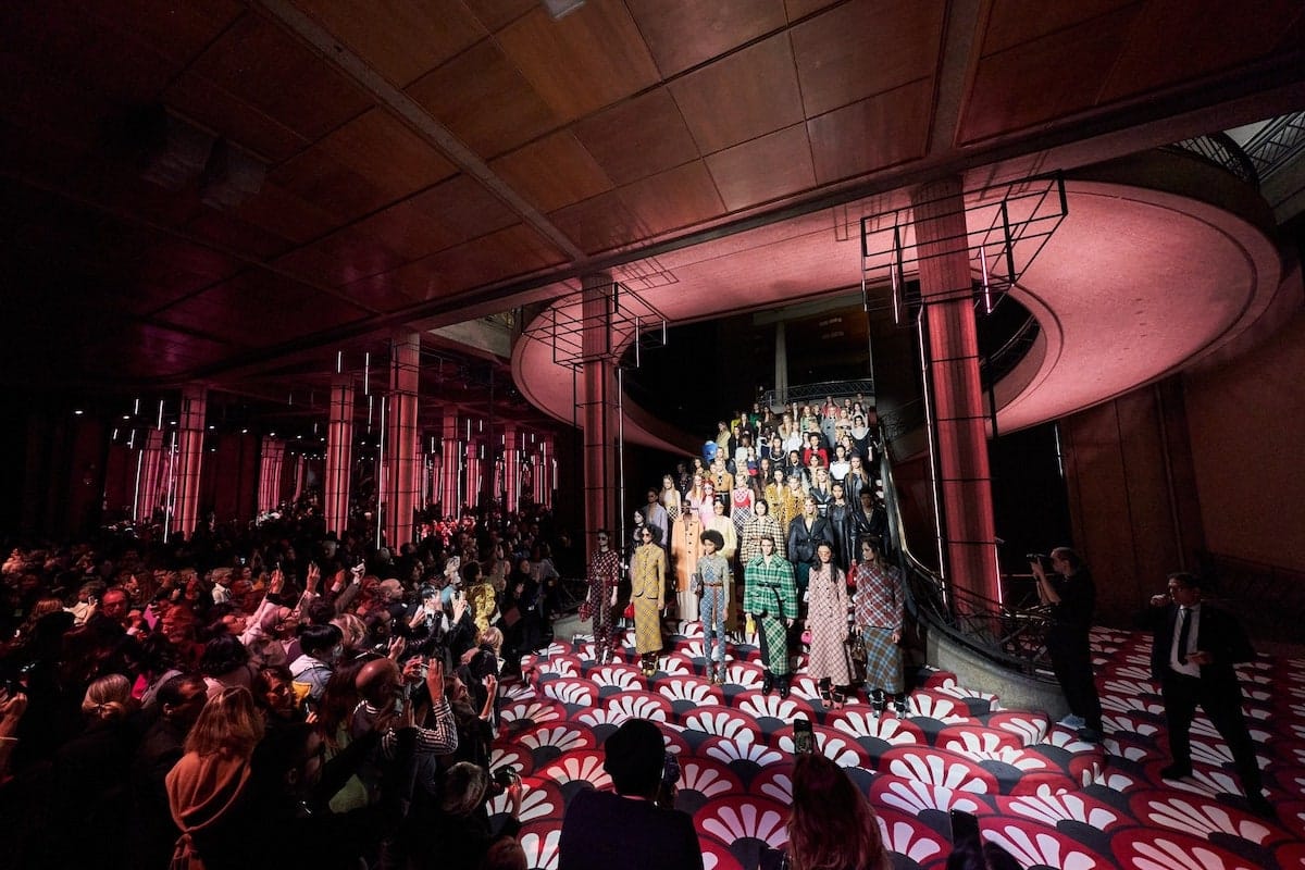 Saptamana Modei de la Paris a combinat realul cu virtualul intr-o serie de prezentari ale marilor case de moda