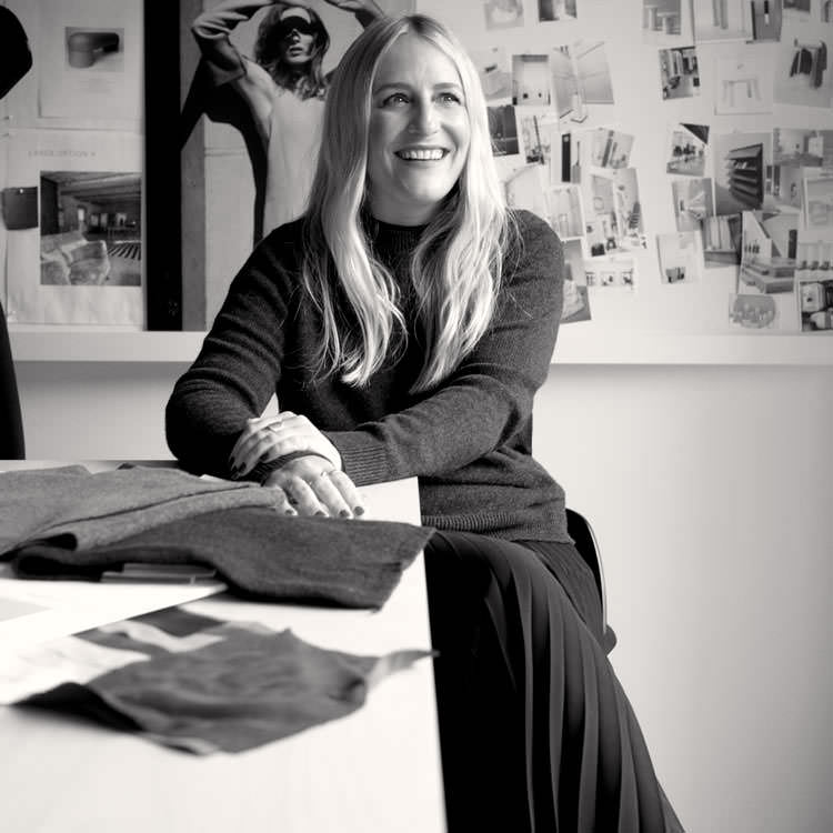 COS colaboreaza cu Aid by Trade Foundation pentru colectia din casmir