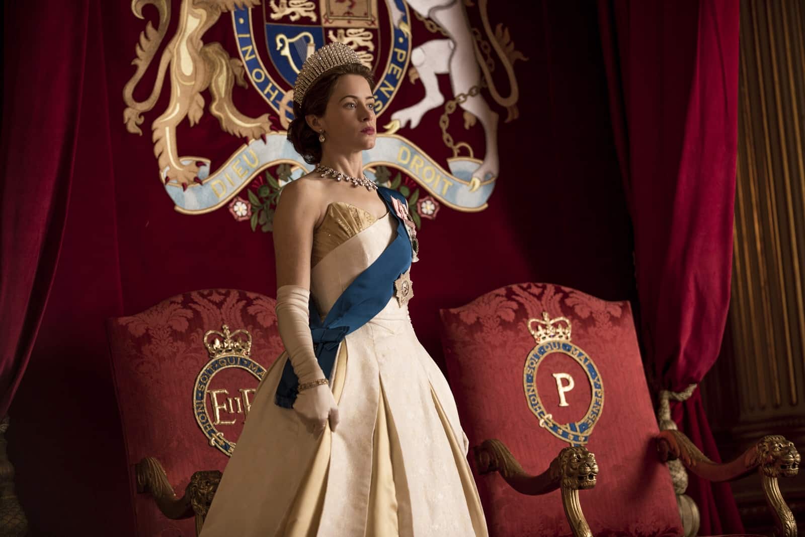 Serialul The Crown amestec de fictiune si realitate ce are ca rezultat un fel de documentar