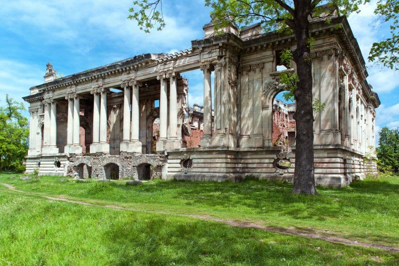 Descopera povestea Domeniul Cantacuzino din Floresti Prahova