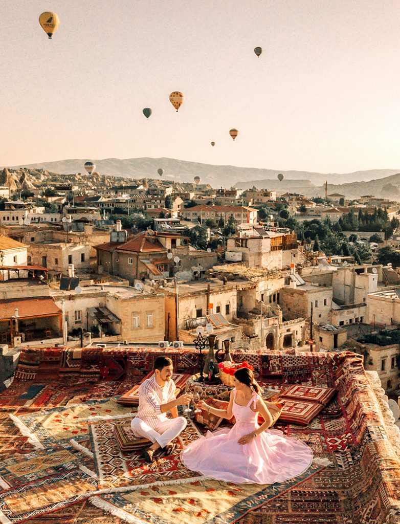 Descopera povetea influencerului roman de succes Larisa Costea