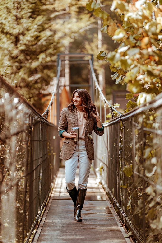 Descopera povetea influencerului roman de succes Larisa Costea