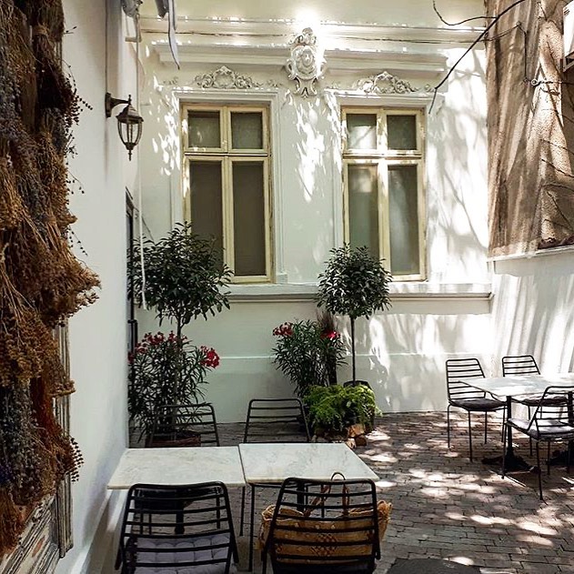 Interviu cu chef Alexandru Dumitru si someliar Andrei Popa de la Anika