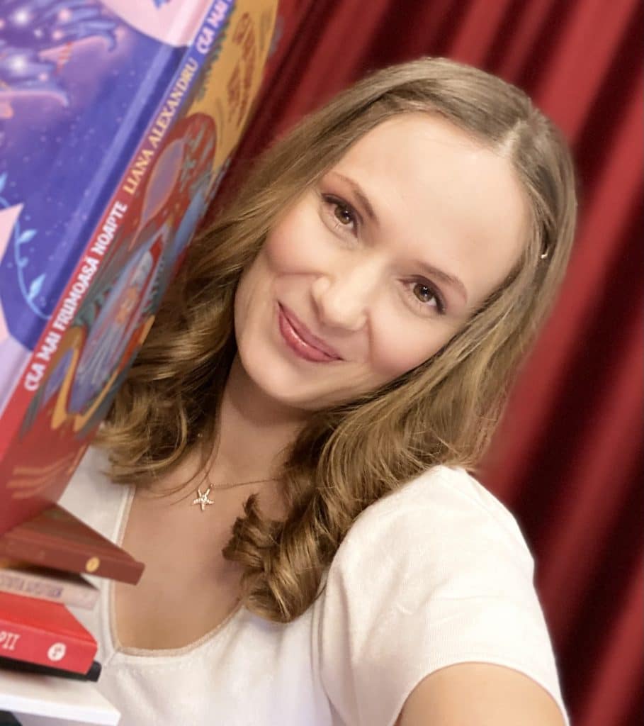 Jurnalista Liana Alexandru a lansat cartea "Cea mai frumoasa noapte/Cea mai frumoasa zi"