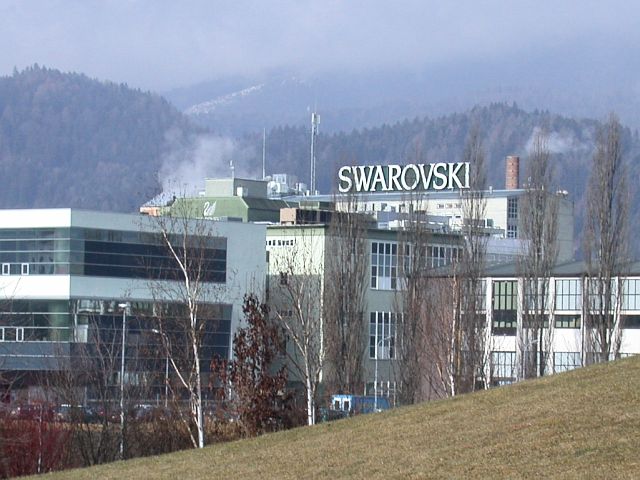 Despre problemele financiare ale Imperiului Swarovski