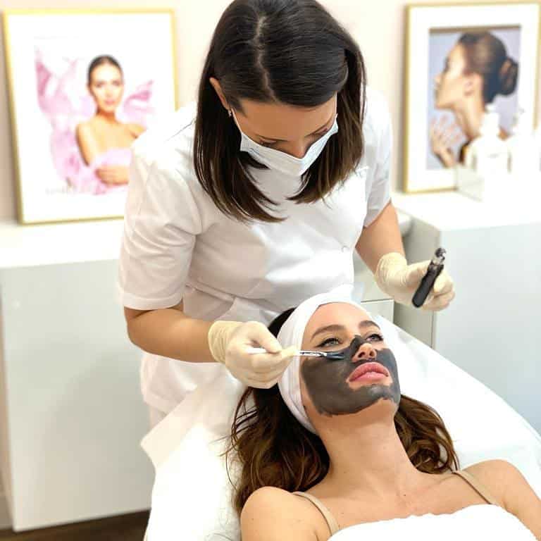 Inaugurarea noii clinici Noblezza din Bucuresti intr-un spatiu feminin
