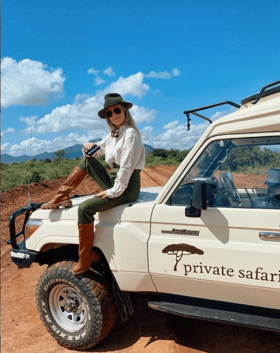Carmen Negoita safari si plaja in Kenya