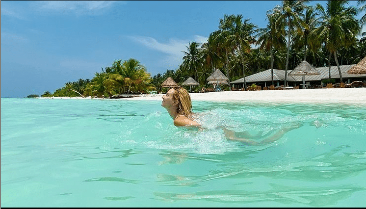 Despre Maldive si ce au aceste insule de oferit turistilor precum si recomandari de la celebritati