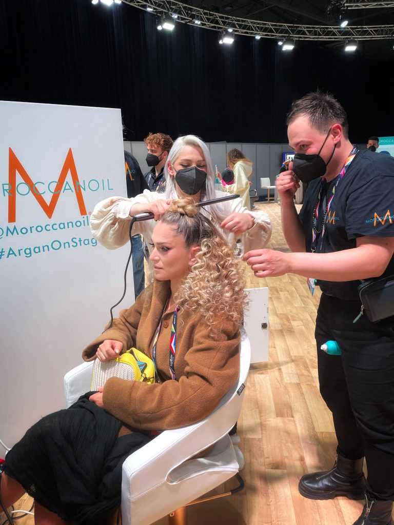 Hairistilistul Ioana Todoran explica trendurile coafurilor Eurovision 2021