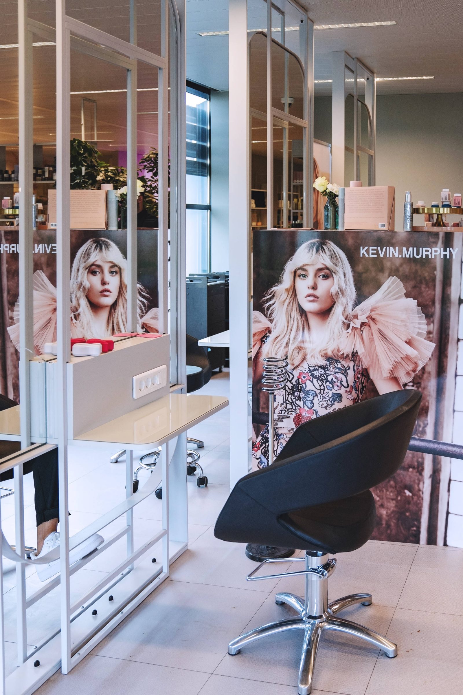 COLORS noua experienta de beauty