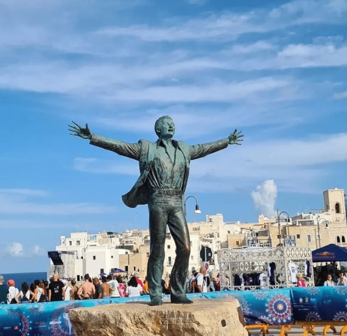 Red Bull Cliff Diving la Polignano a Mare