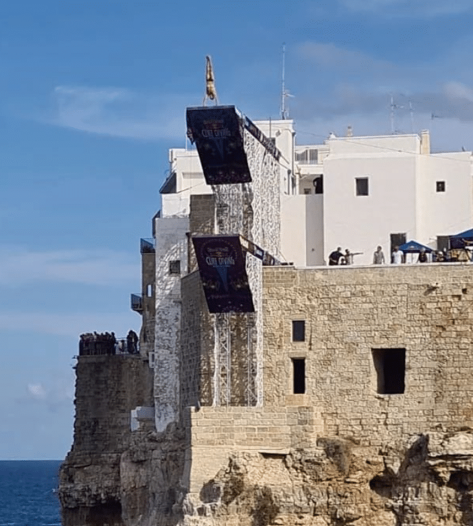 Red Bull Cliff Diving la Polignano a Mare