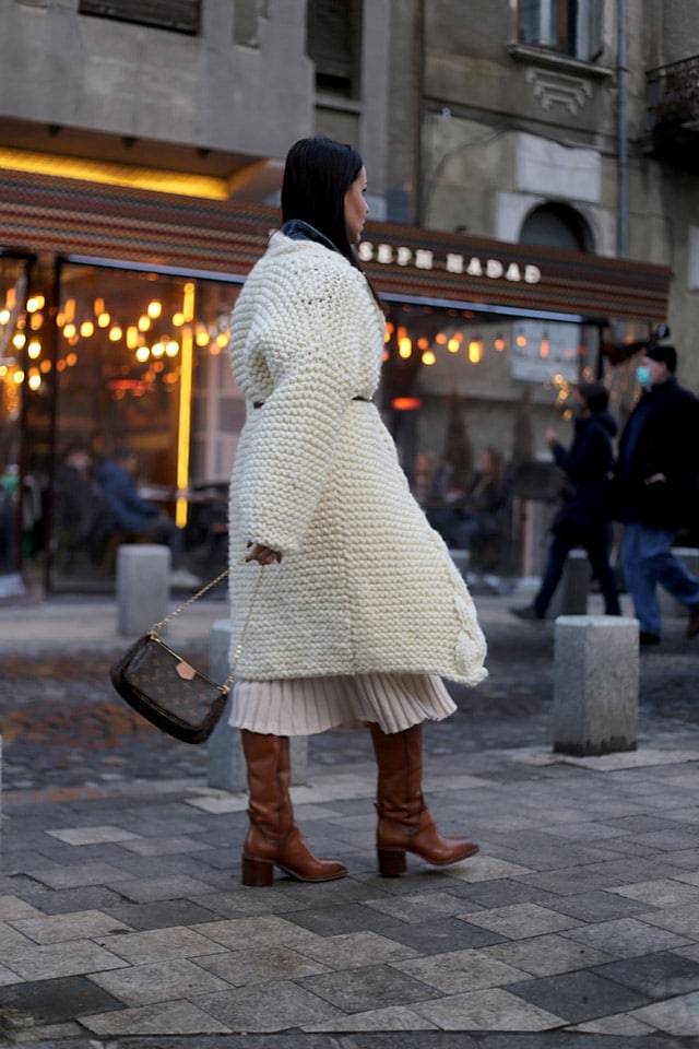 KnitsAmore pulovere facute in Romania