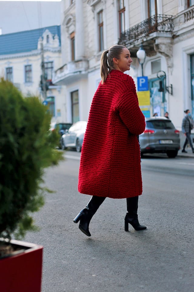 KnitsAmore pulovere facute in Romania