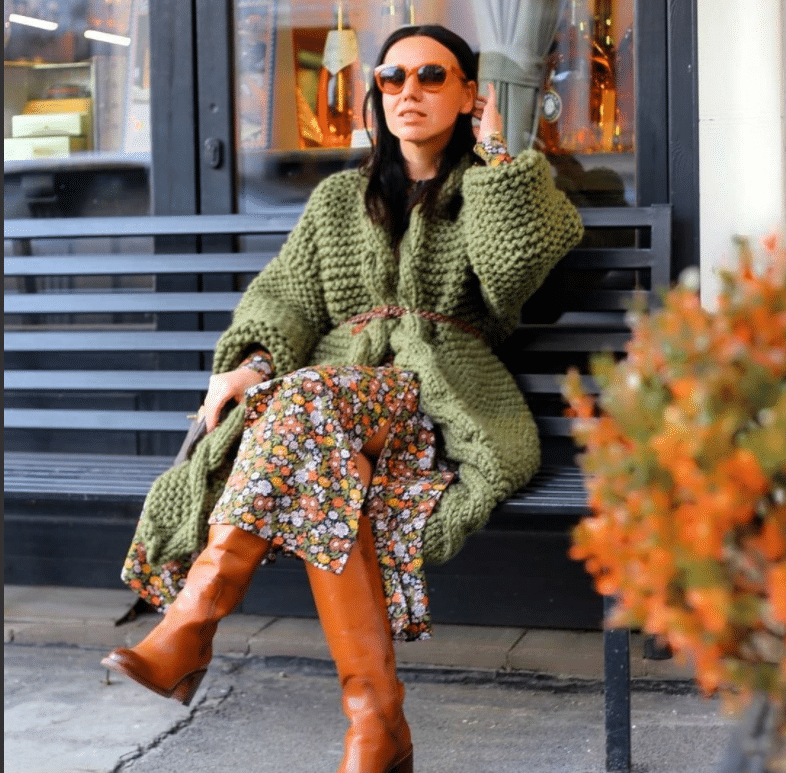 KnitsAmore pulovere facute in Romania
