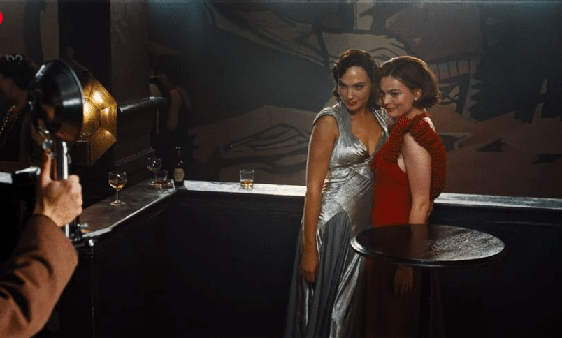 Totul despre costumele purtayte de Gal Gadot in filmul Moarte pe Nil